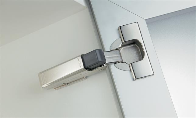 973A0500