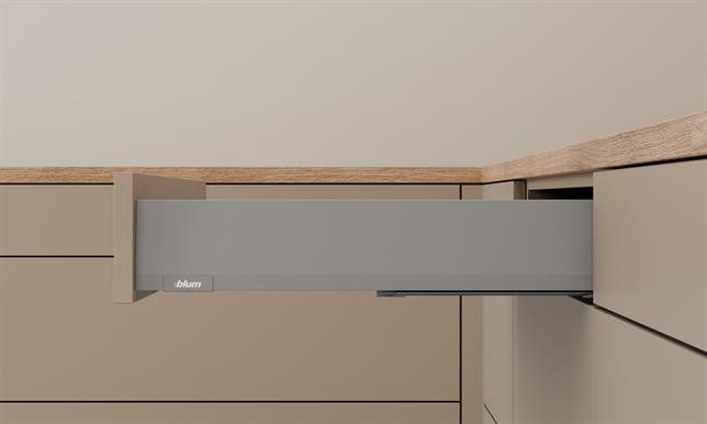 Merivobox Blumotion and Tip-On M-Height Drawers